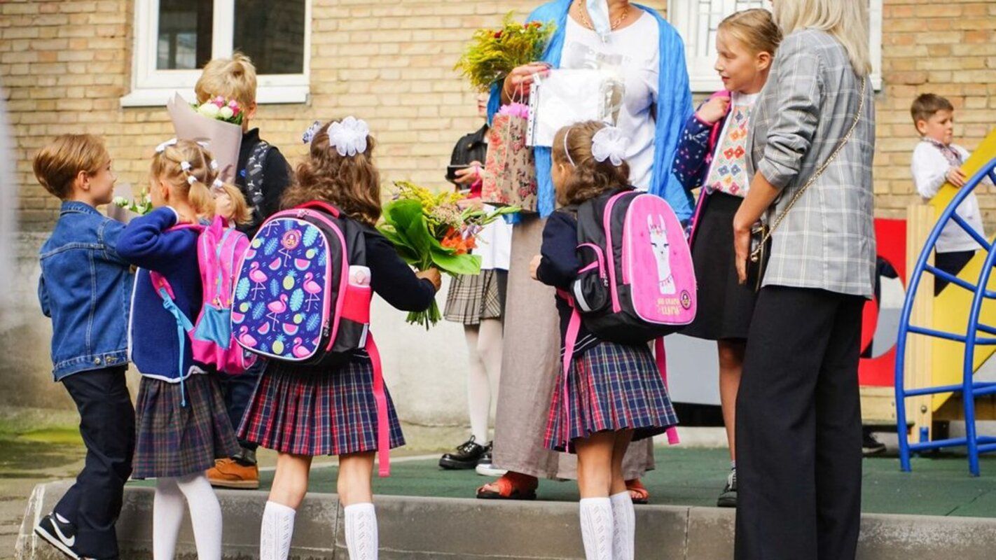 З 1 вересня: привітання для першачків у віршах та прозі