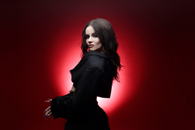 'Я говорю тихо, щоб заявити гучно': SOWA загадково натякнула на новий етап у творчості - фото 565257