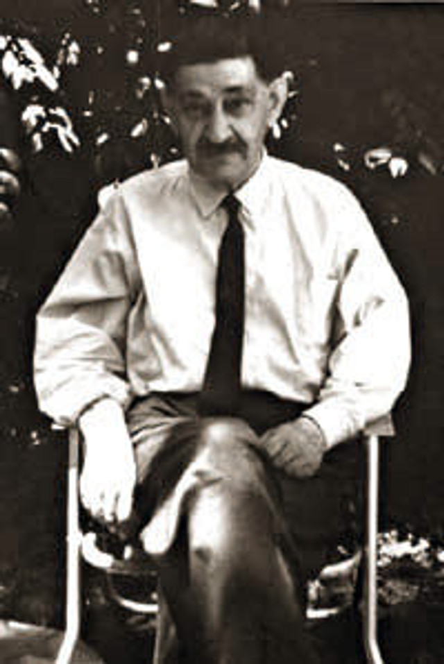 Український літературний критик, публіцист, філософ та політичний діяч Дмитро Донцов - фото 565696