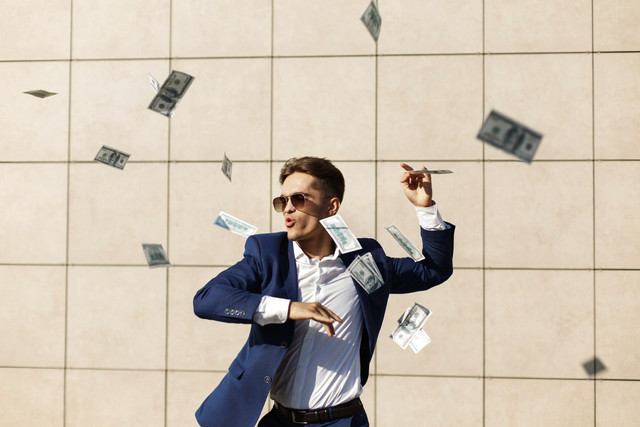 Зупиніться негайно: три знаки Зодіаку, які потраплять у боргову яму, якщо не зміняться - фото 566317