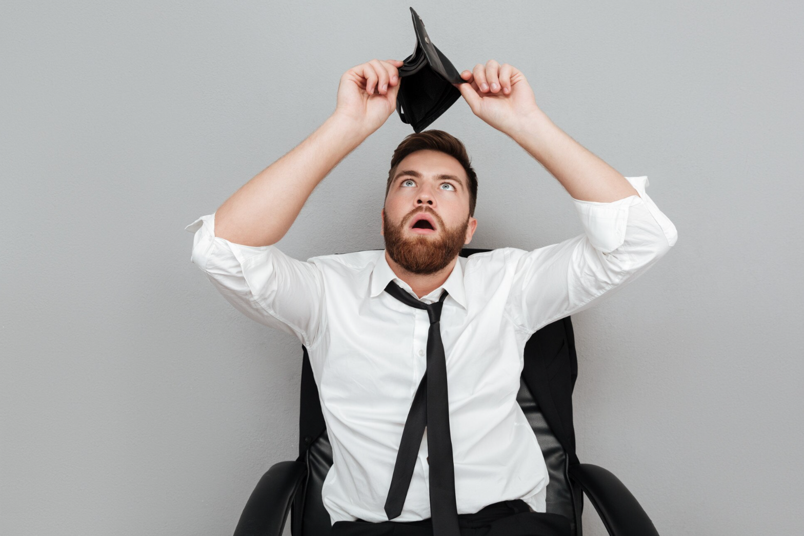 Зупиніться негайно: три знаки Зодіаку, які потраплять у боргову яму, якщо не зміняться