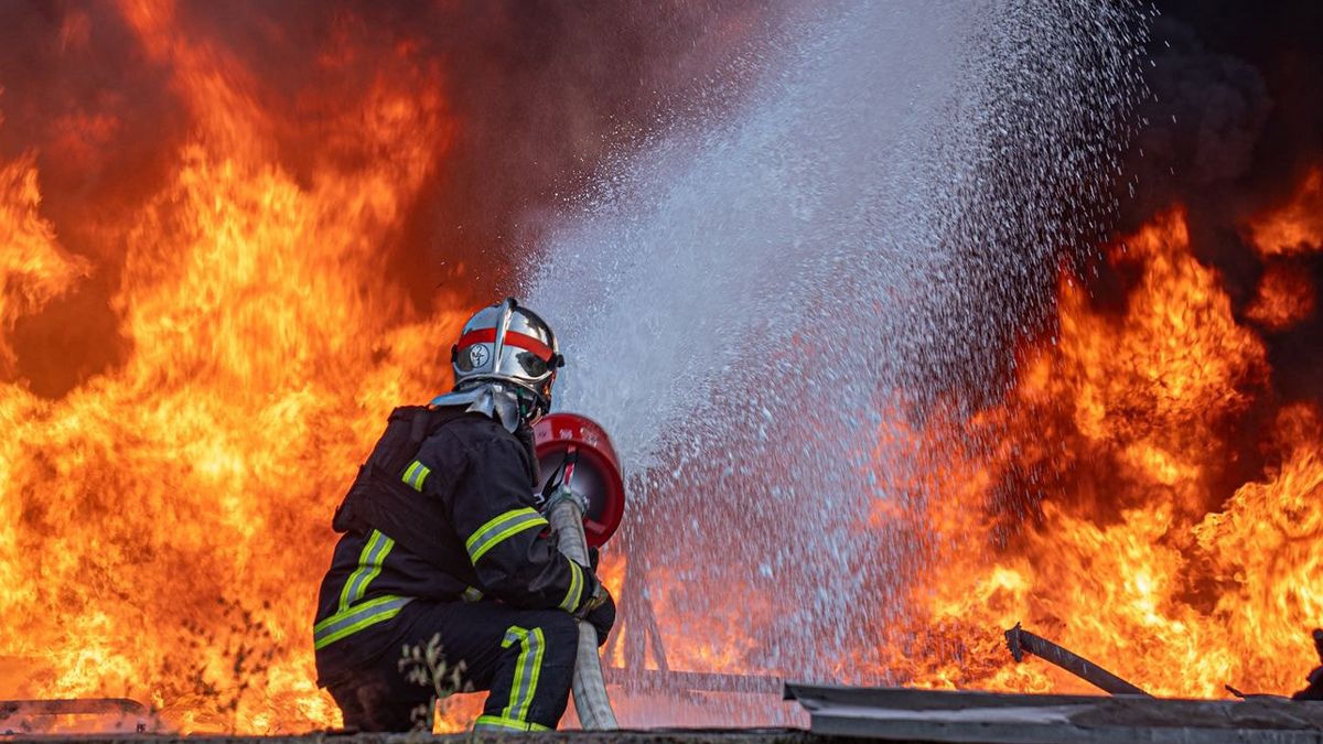 З Днем рятівника: сильні привітання у картинках та прозі