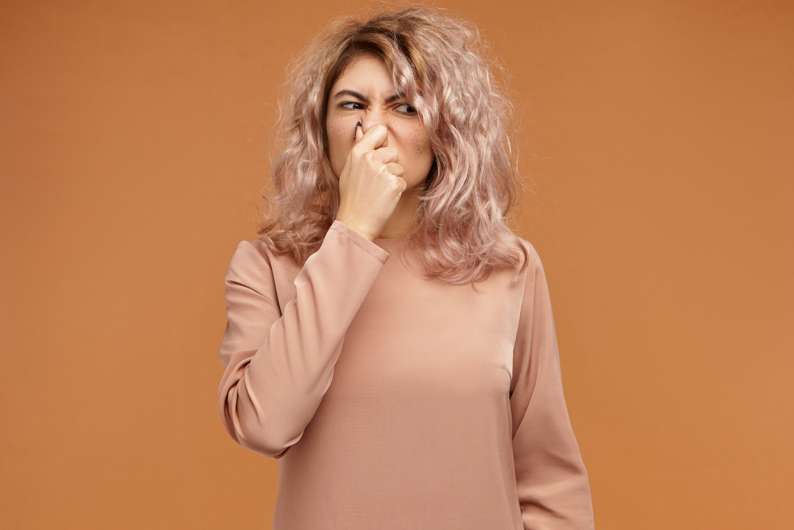 Як позбутися затхлого запаху в радянській шафі: ці поради допоможуть