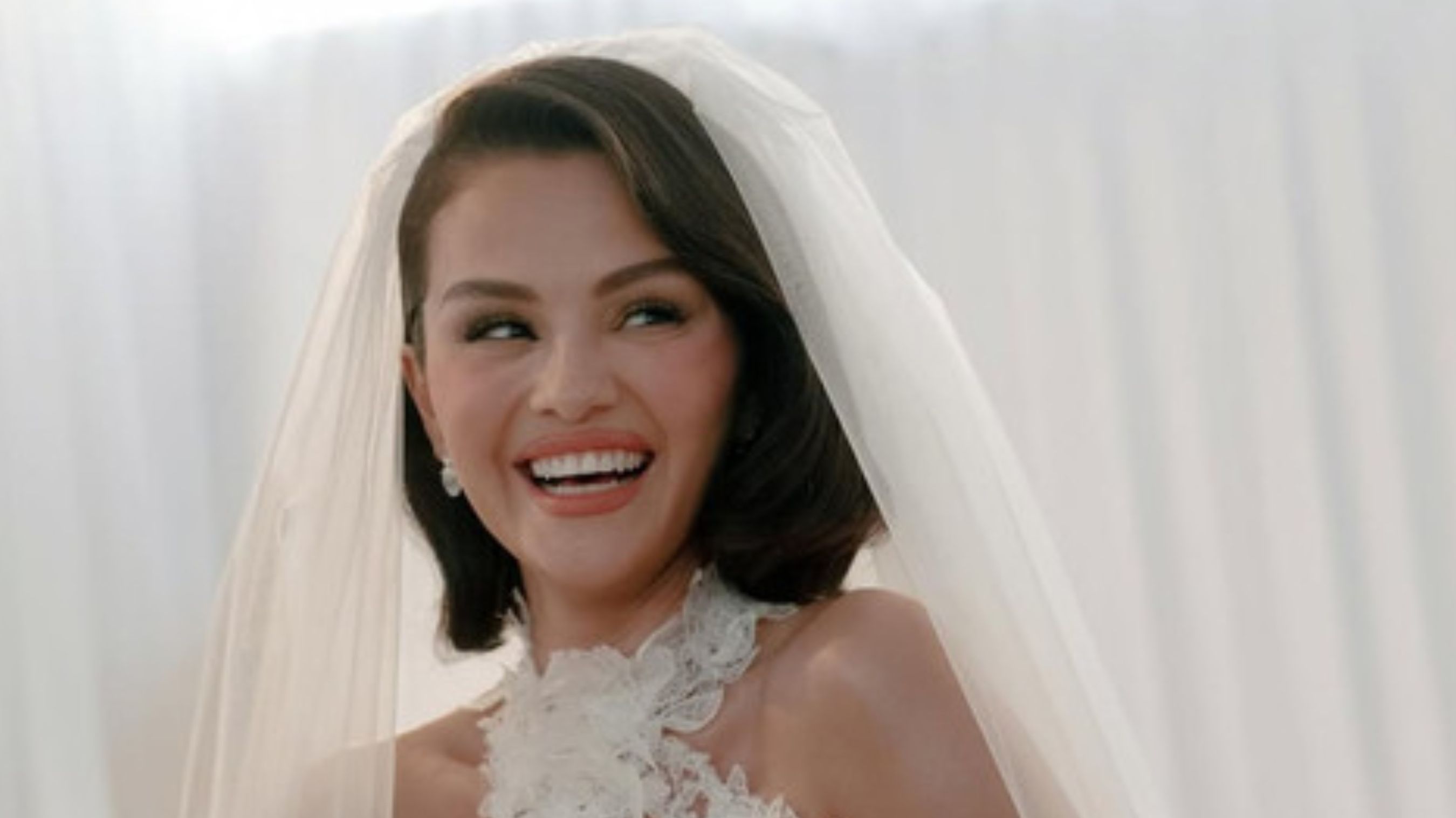 Селена Гомес розкрила найніжнішу деталь свого весілля — особисте послання у вбранні