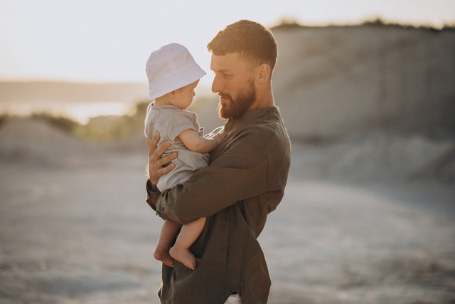 Три знаки Зодіаку, які стають надзвичайно турботливими татусями - фото 568562