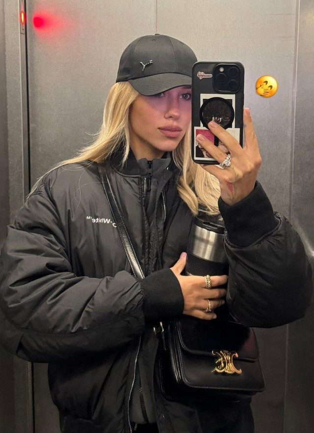 Даша Квіткова натякнула на таємне весілля: на пальці з’явилася нова обручка - фото 568818