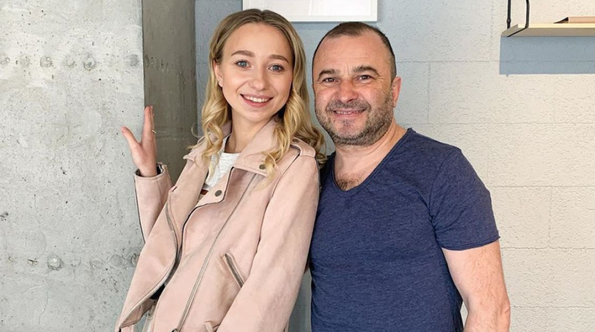 Дружина Віктора Павліка зізналася у невдалій пластичній операції на підборідді