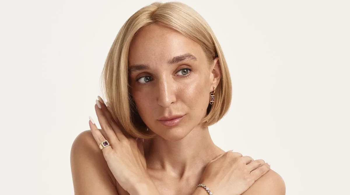 Суперечка на кордоні: Мандзюк різко відповіла на критику через світшот із Бандерою