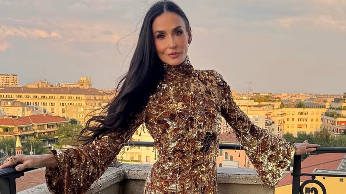 Демі Мур приголомшила фанів: акторка повторила свою легендарну зачіску з 90-х