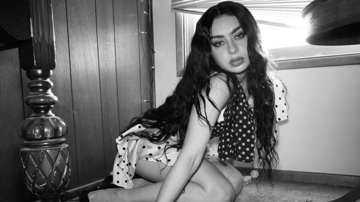 Кайлі Дженнер, Shygirl і не тільки: Charli XCX збирає зірковий каст у фільмі The Moment
