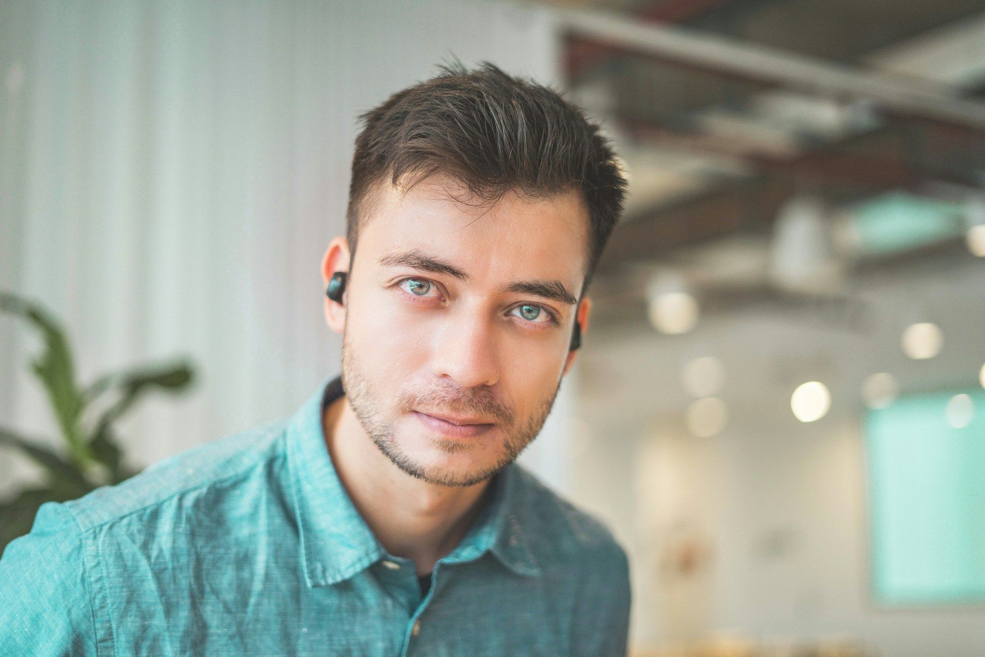 Іменини Назарія 2025: оригінальні привітання зі святом у віршах та картинках