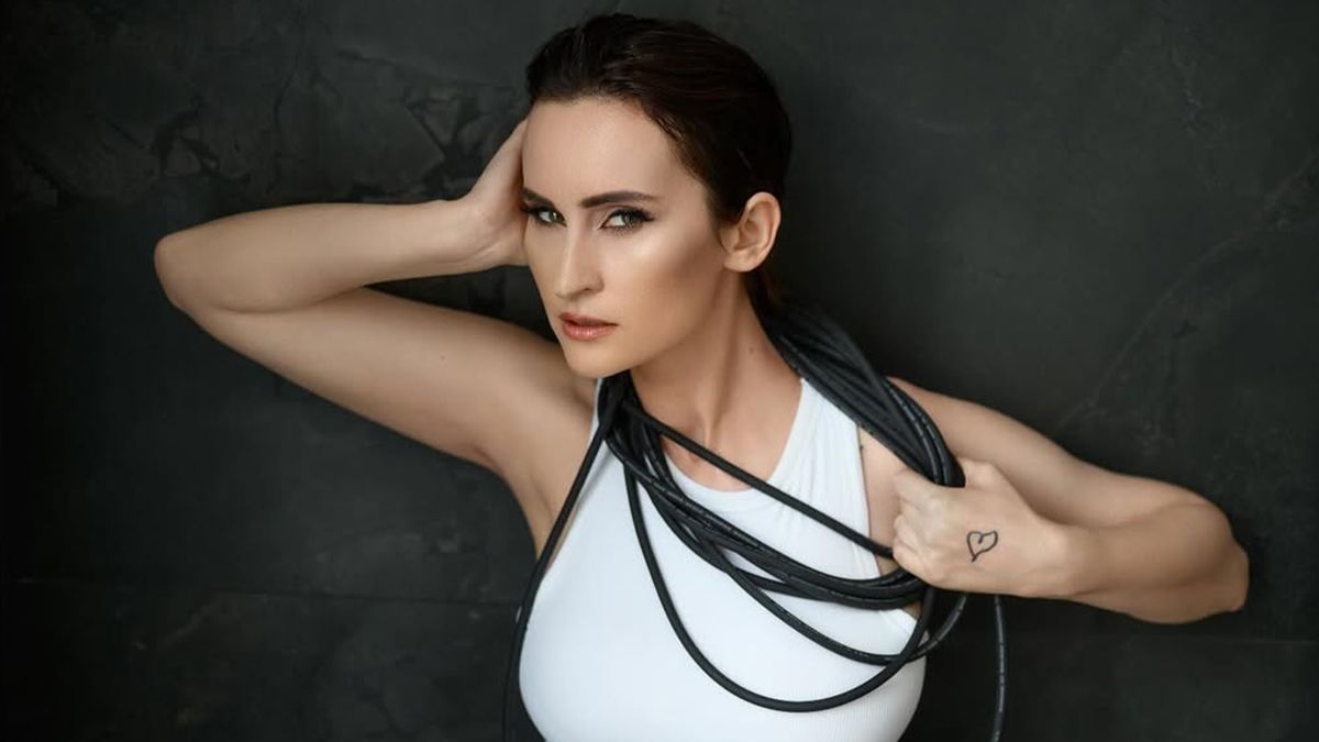 Солістка Go_A Катерина Павленко стала сольною співачкою і підірвала мережу дебютною піснею