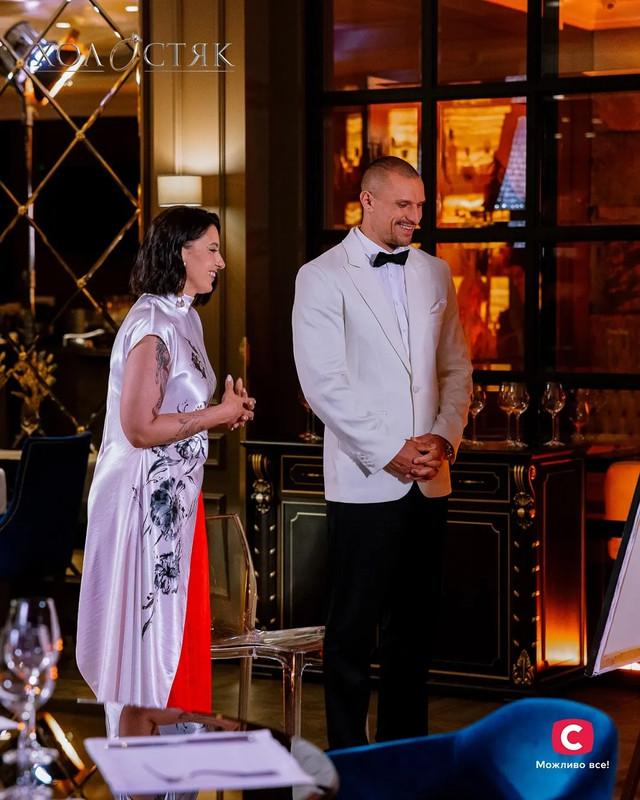 Кіношна прем'єра і тату в прямому ефірі: як пройшла перша вечірка 'Холостяка' з Цимбалюком - фото 569894