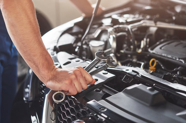 Ось що відбувається з двигуном вашого авто, коли закінчується бензин - фото 569974