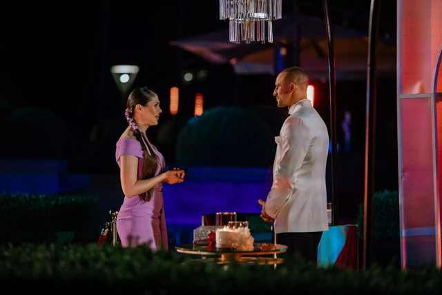 Учасниця шоу 'Холостяк' - фото 570092