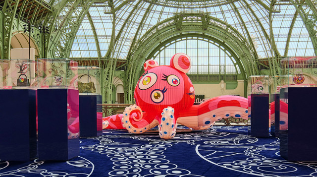 Гігантський надувний восьминіг - фото 570670