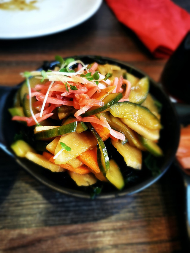 5 продуктів, які насичують організм пробіотиками: лікар назвав головні джерела - фото 570711