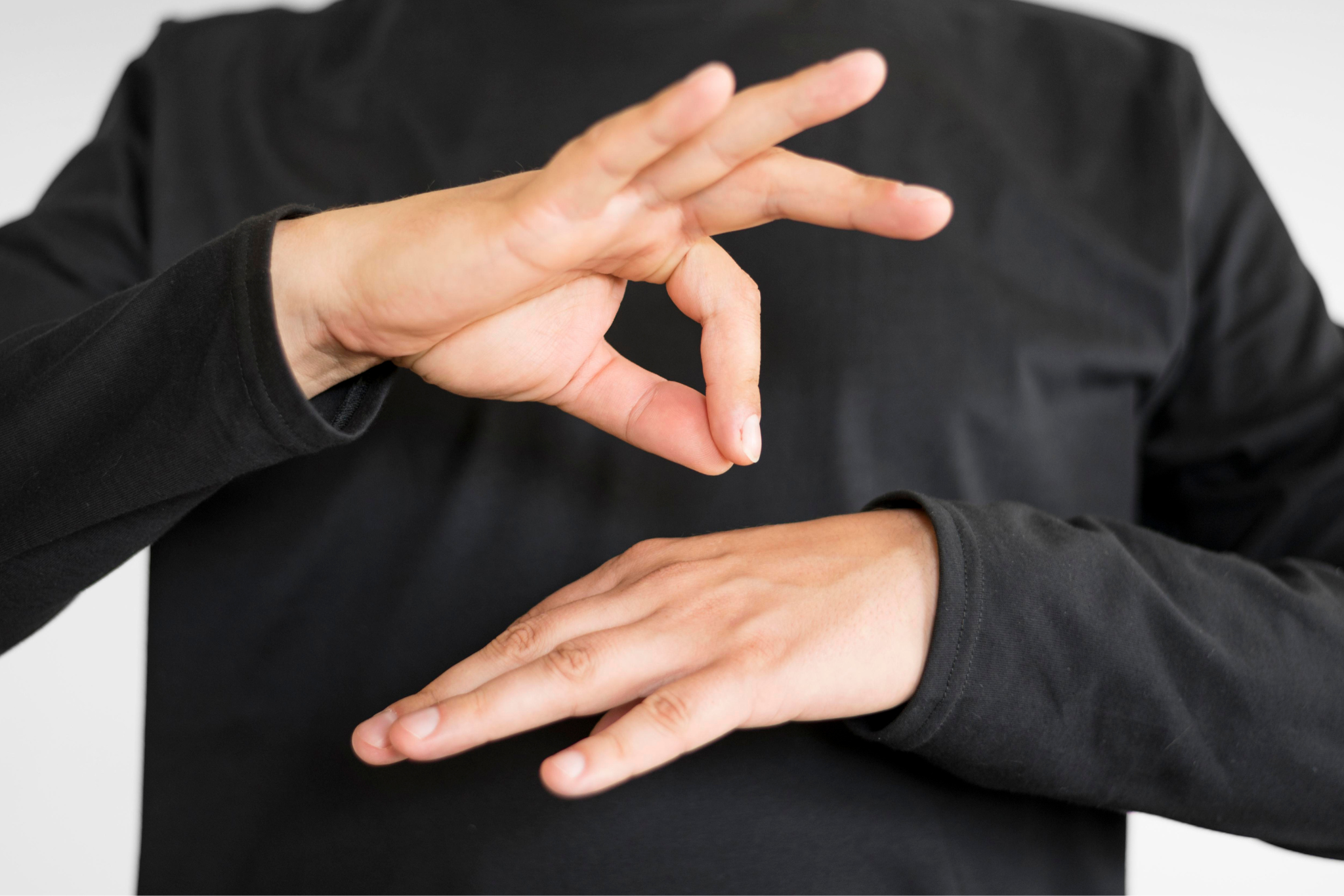 Радіодиктант єдності перекладуть жестовою мовою – подають заявку на нацрекорд