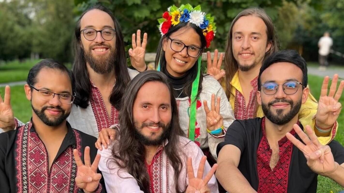 Колумбійський гурт розчулив воїна ЗСУ виконанням української пісні: емоційне відео