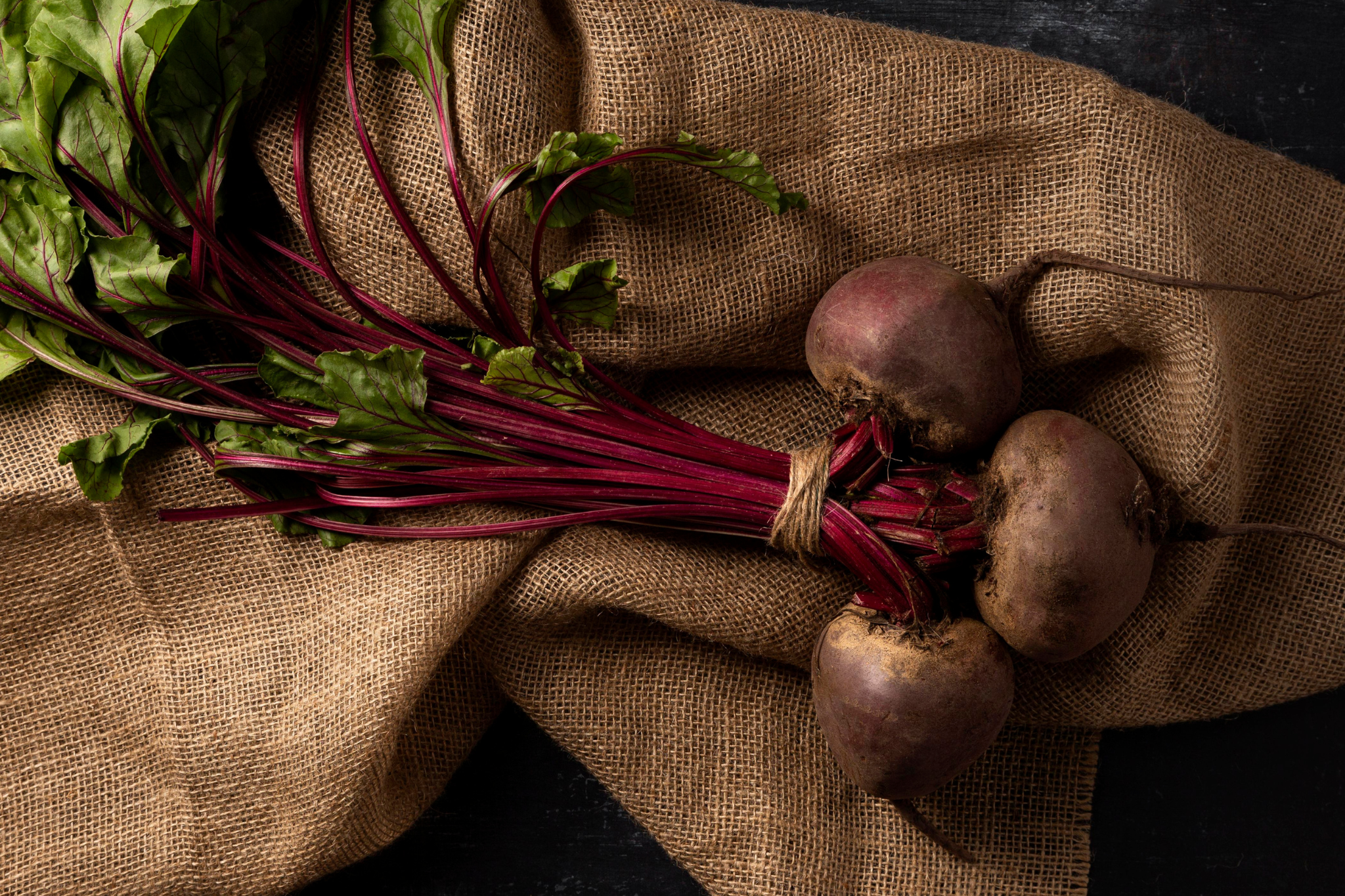 Буряк для здоров’я: чим корисний, а коли може нашкодити