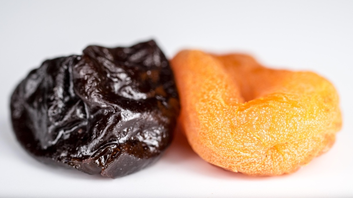 Фрукт, який робить кістки міцнішими: вчені назвали природний засіб від остеопорозу