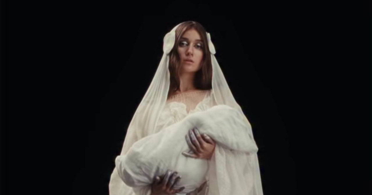 Jerry Heil та Алан Бадоєв представили спільний кліп на пісню “Earth”