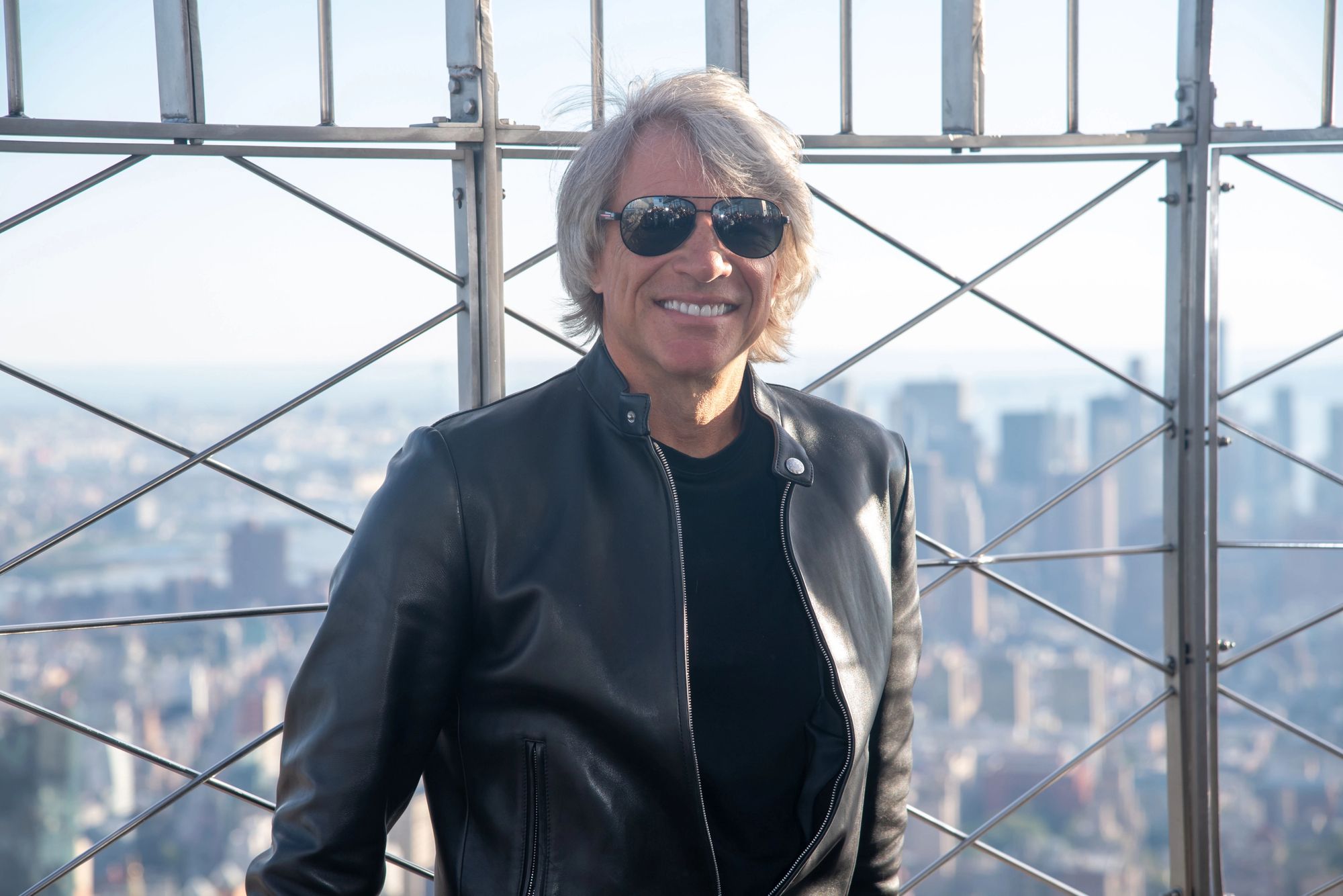 Уперше за 4 роки: Джон Бон Джові повертається з концертами після складної операції