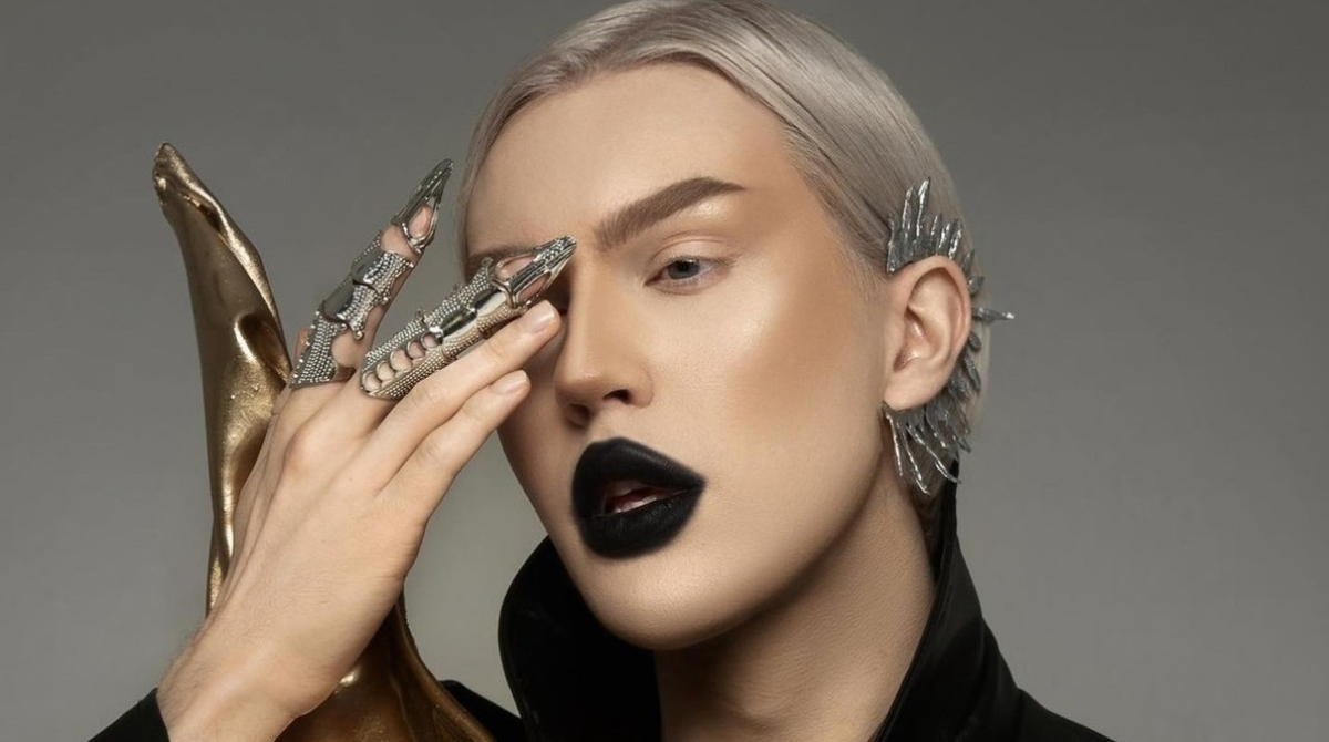 Візажист Єгор Андрюшин розкрив ціни на свої послуги та приголомшив витратами на косметику