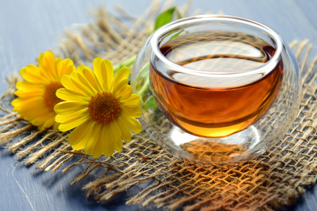 Чай із ромашки та м’яти у подарунковій упаковці - фото 571851