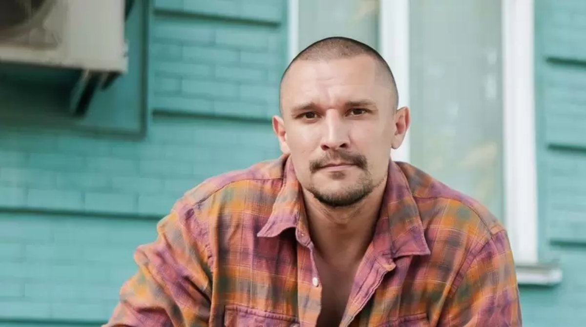 Герой “Холостяка” Тарас Цимбалюк відреагував на закиди щодо виїзду за межі України