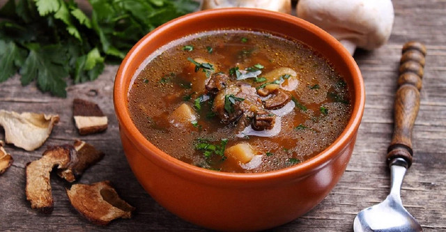 Грибна юшка з вушками - фото 572031