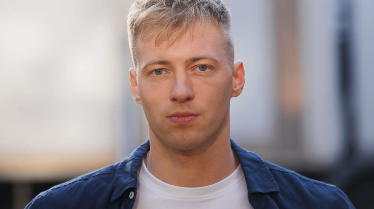 Нові стосунки Григорія Бакланова: актора помітили із загадковою дівчиною у Києві