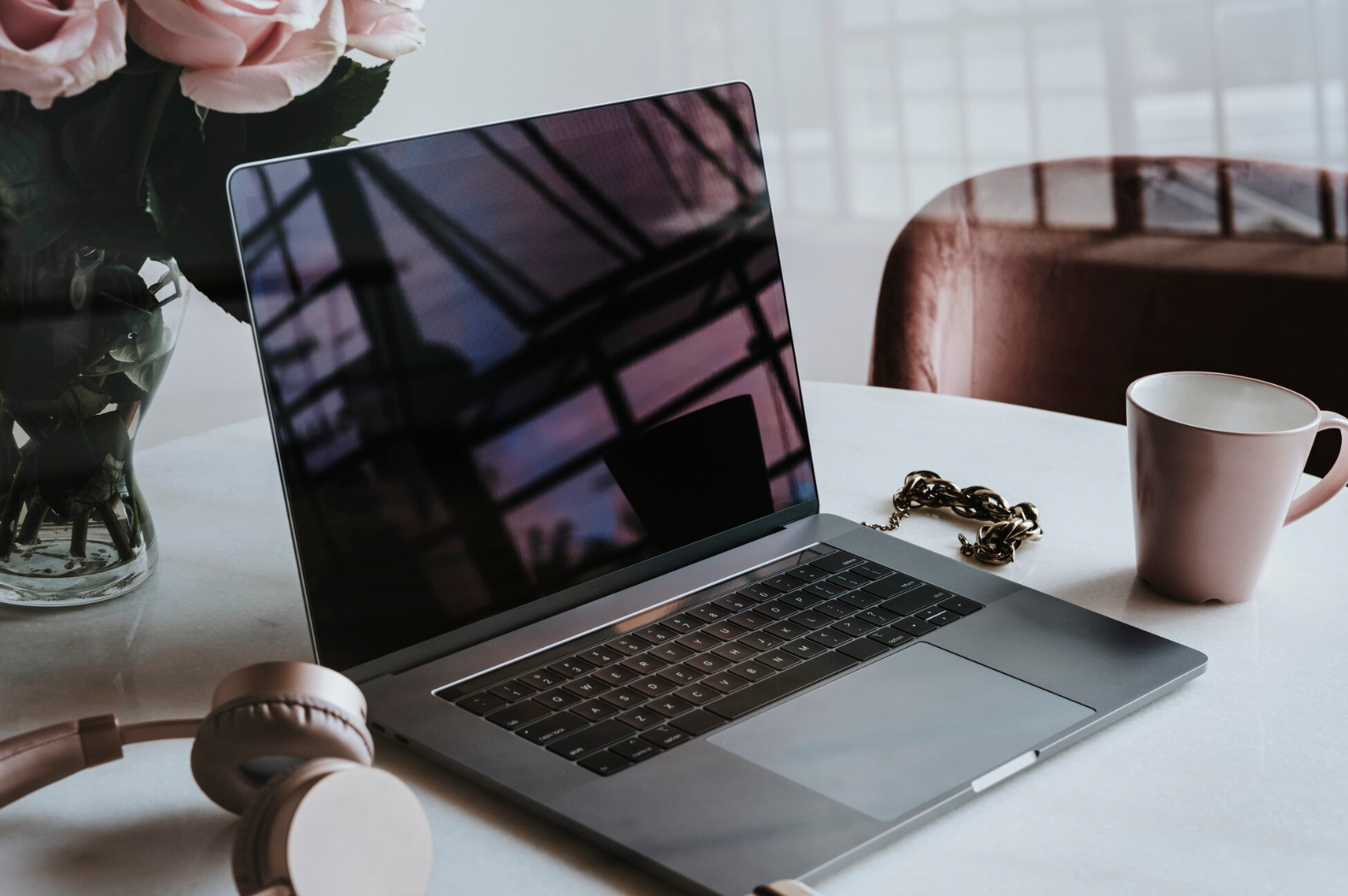 У нас є погані новини для тих, хто очікує майбутні MacBook від Apple