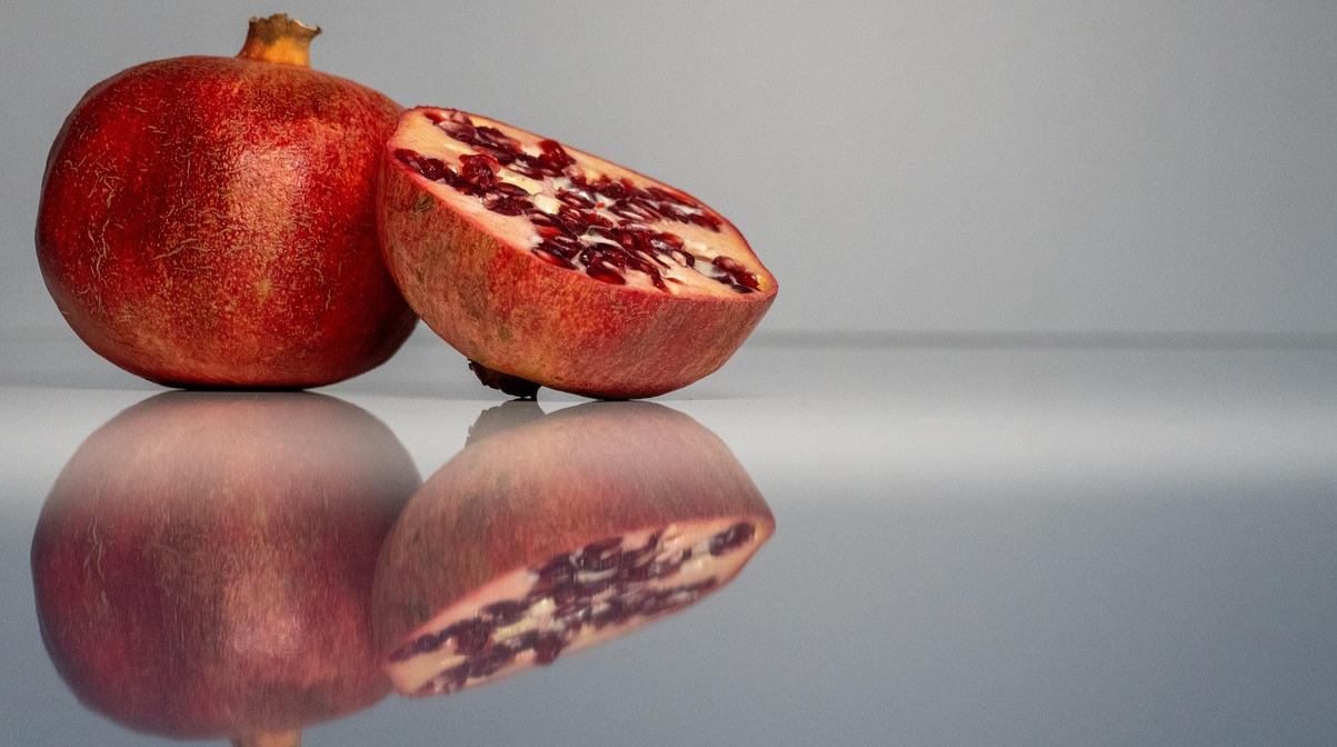 Гранат і його користь: правда і міфи про користь фрукта, у які досі вірять українці