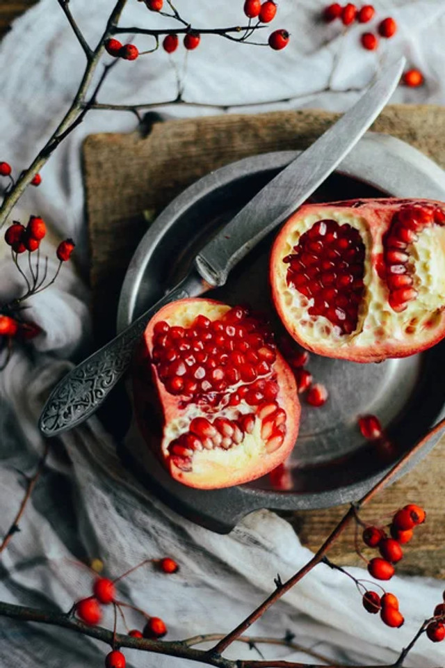 Гранат і його користь: правда і міфи про користь фрукта, у які досі вірять українці - фото 572404