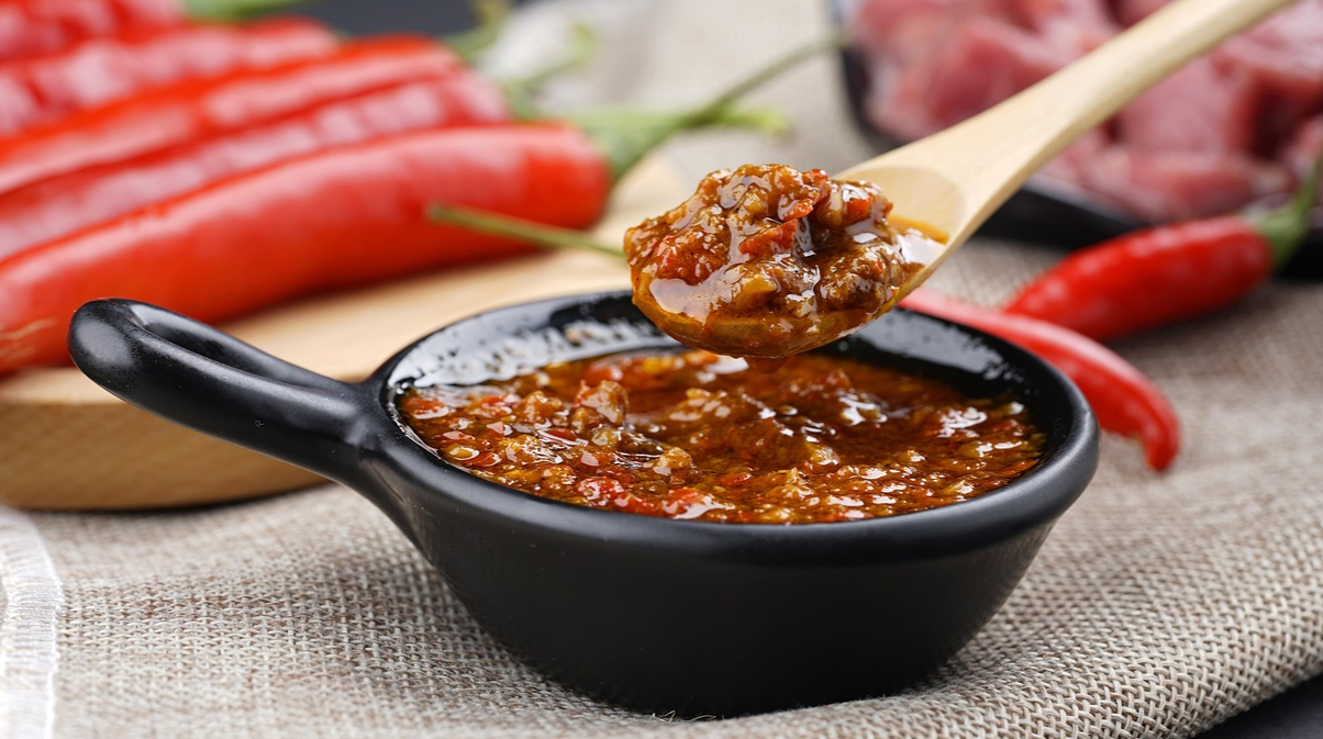 Намазка зі смаком червоної ікри: простий та бюджетний рецепт, який здивує всіх