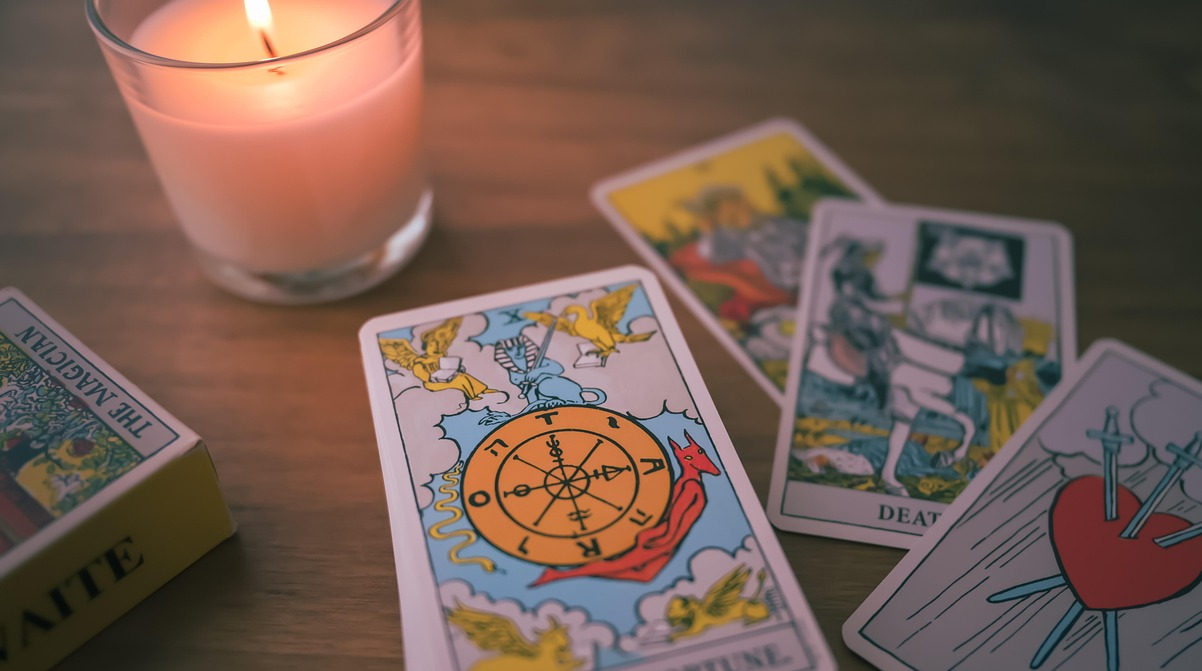 Гадання на Андрія: історія свята, традиції та найпопулярніші ворожіння