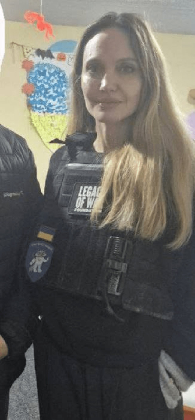 Анджеліна Джолі- фото 573121