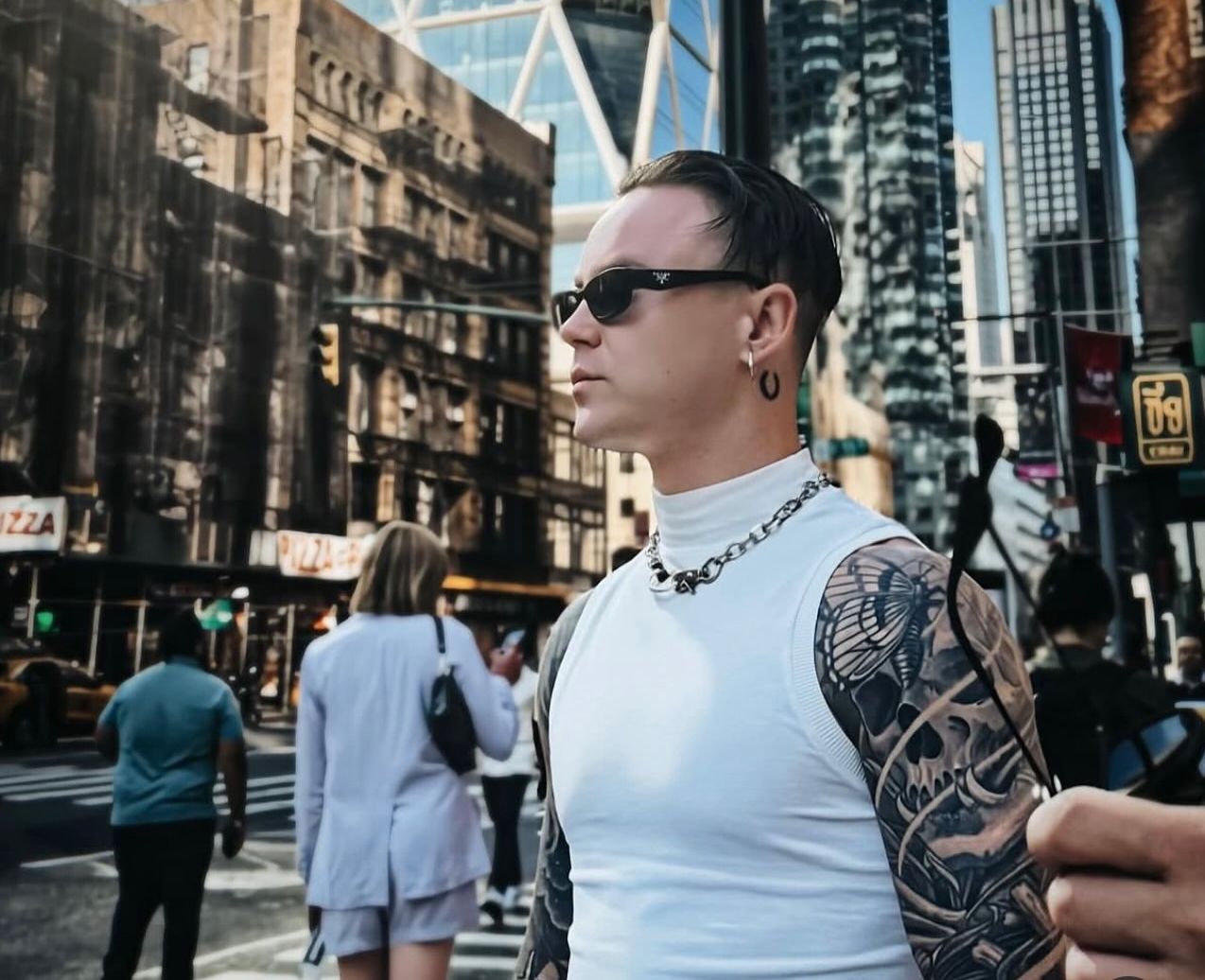 Артем Пивоваров перевернув Палац Спорту – політ над фанами, поцілунок і неймовірне шоу