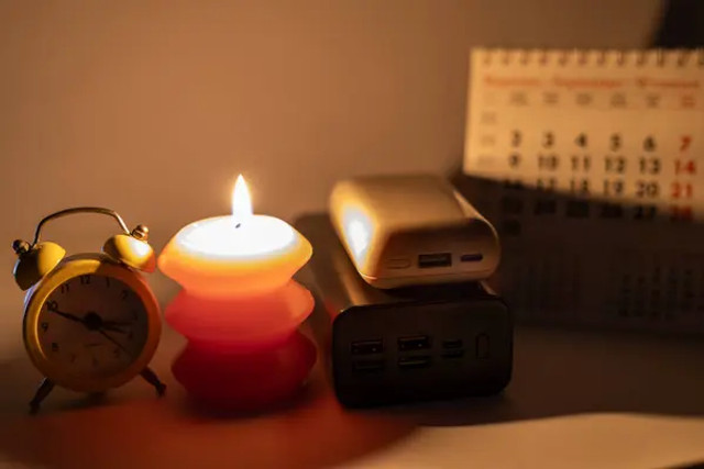 Як підготуватися до блекауту: речі, які варто мати вдома для тепла і спокою - фото 573597