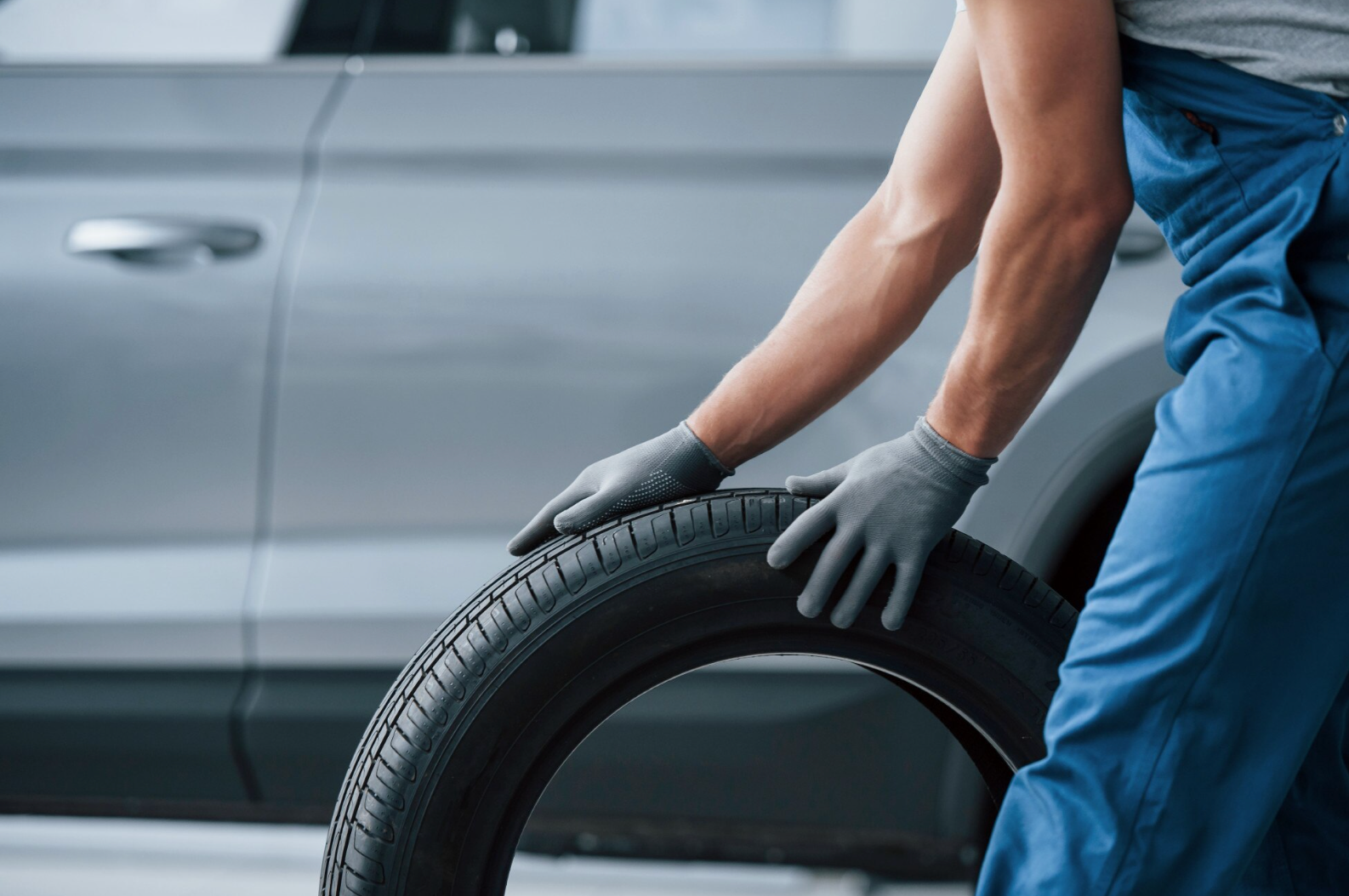 Зимові чи всесезонні шини: що обрати, щоб уникнути аварій у холодну пору