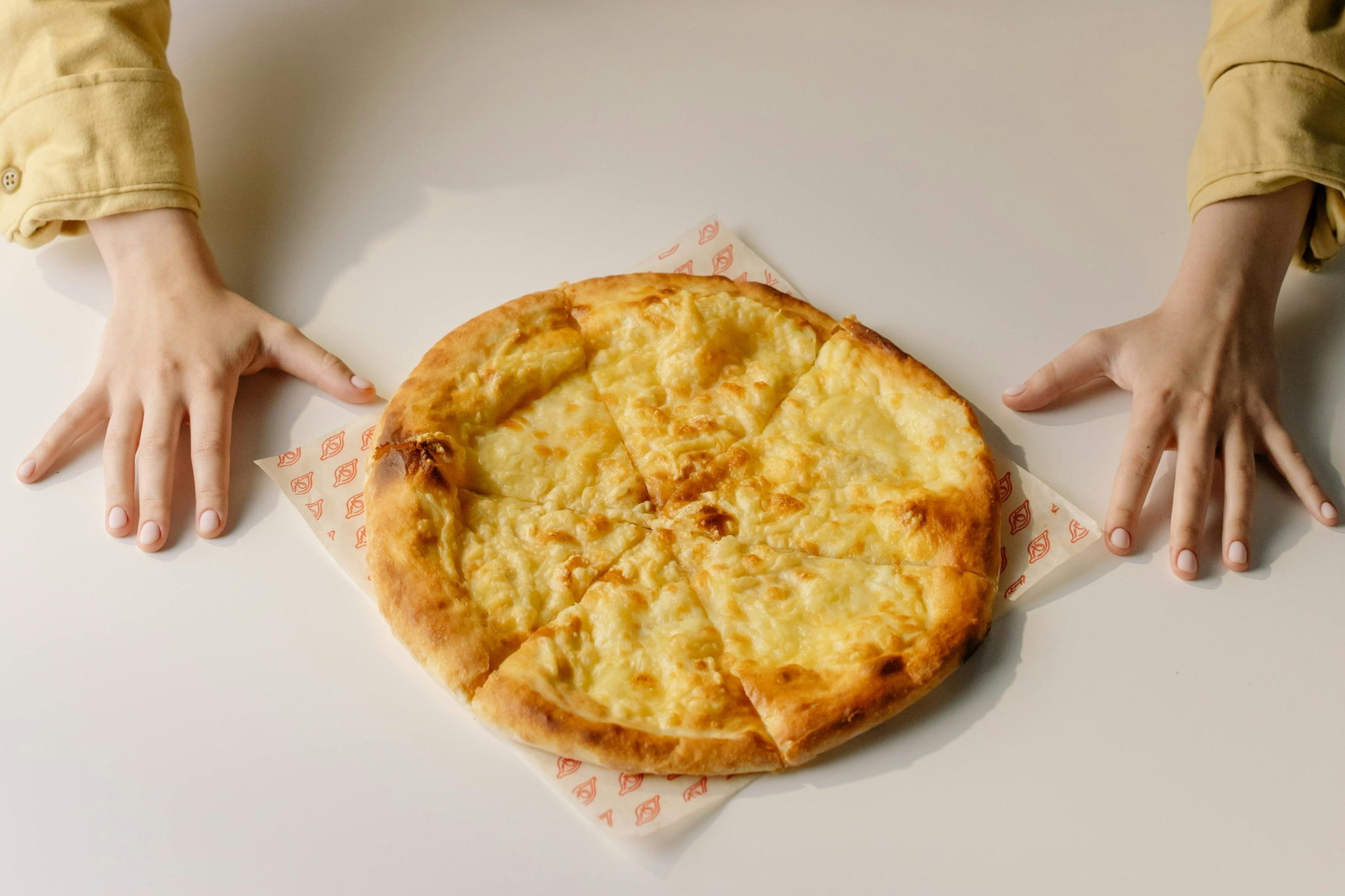 "Хачапурі для ледачих": готуємо грузинську смакоту без тіста за 15 хвилин