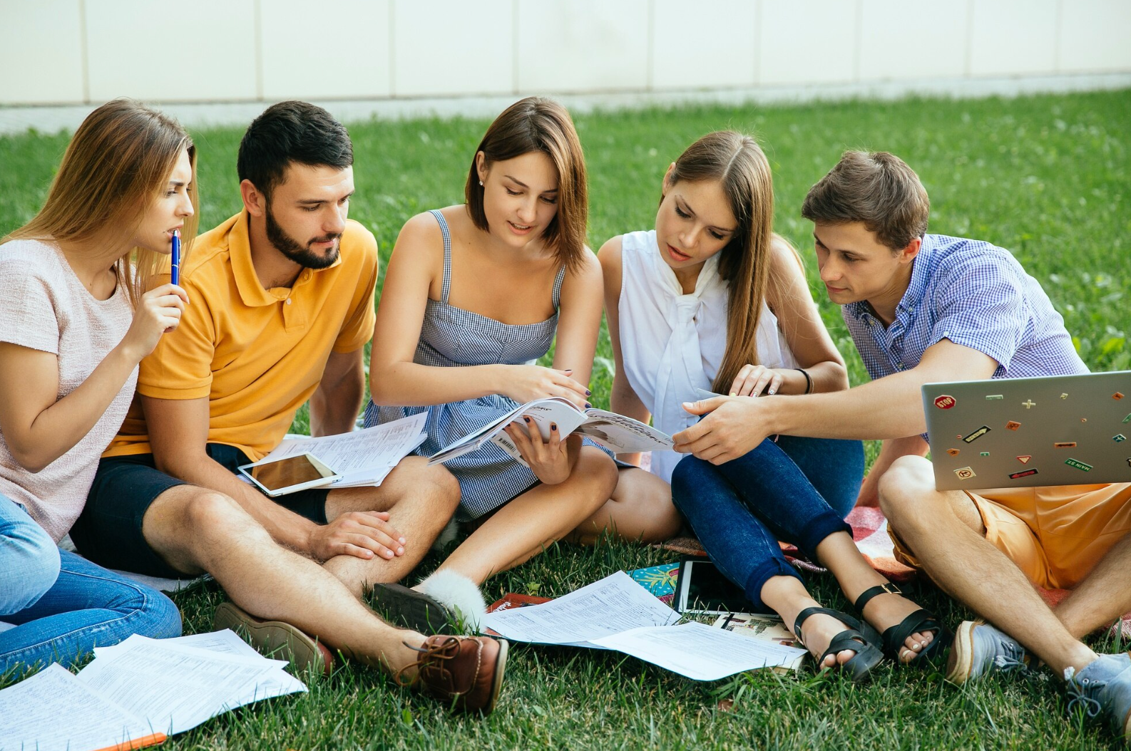 Яке свято відзначають 17 листопада: традиції, заборони і прикмети на цей день