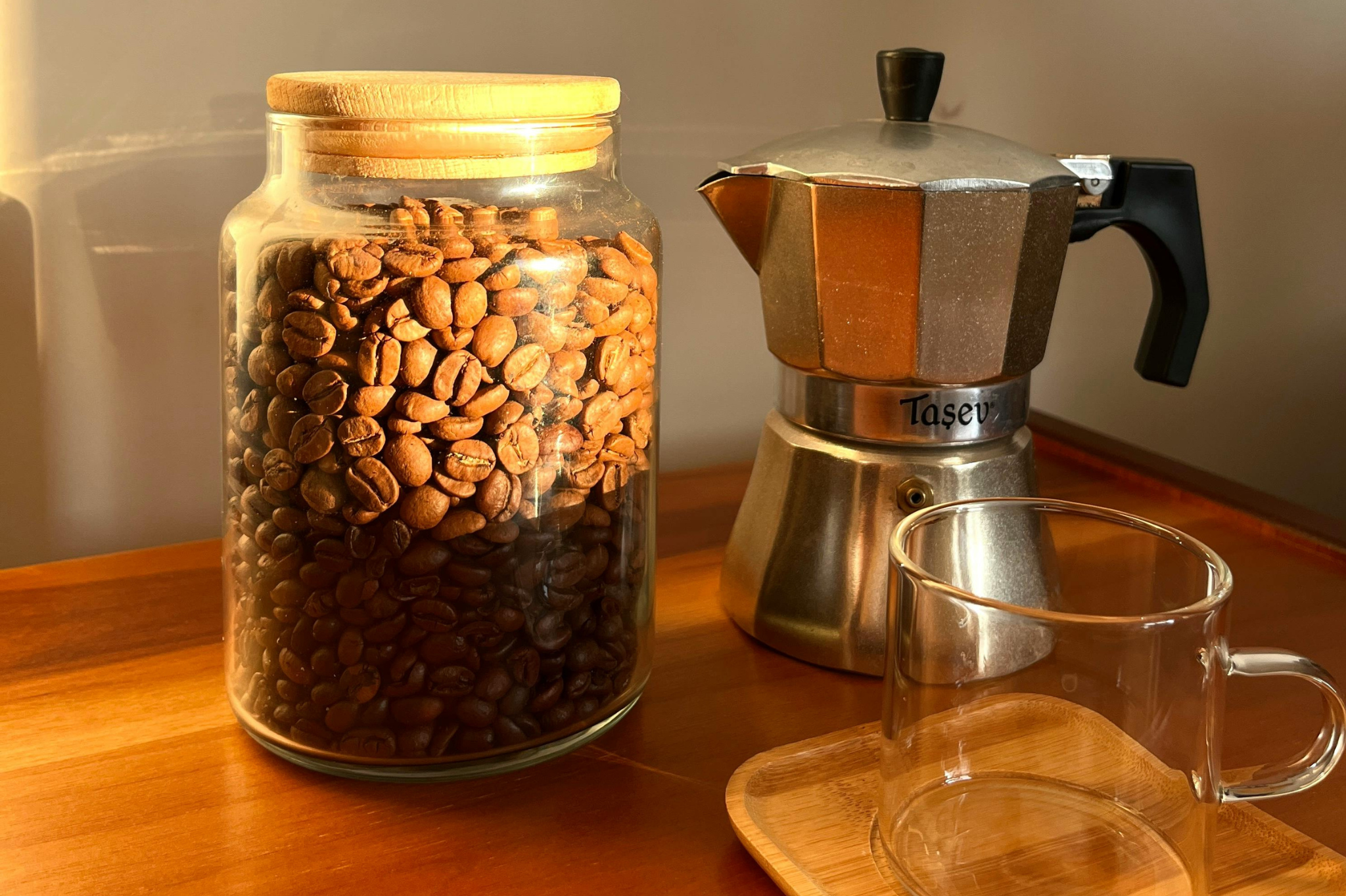 Кава навіть у темряві: 8 рішень, щоб не лишитися без улюбленого напою під час блекауту