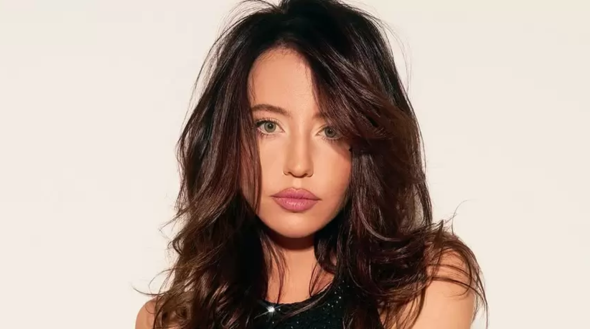 Вся правда про маму Наді Дорофєєвої: чим вона займається та де зараз живе