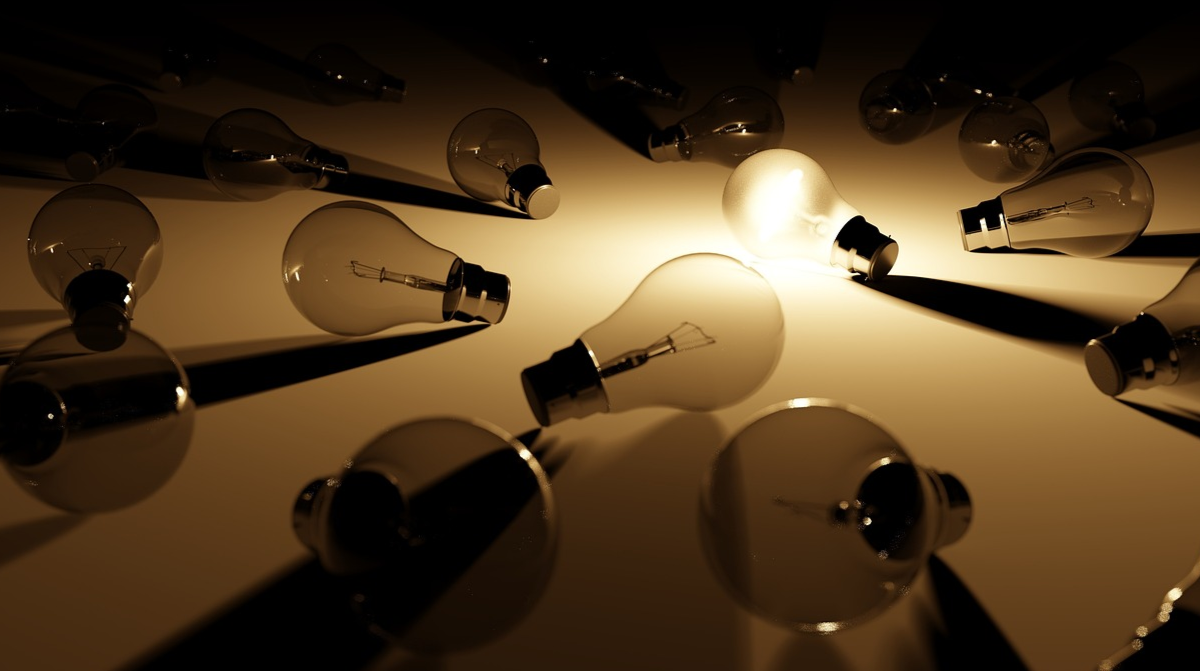 Світла може не бути годинами: які три речі варто купити, щоб пережити блекаут без паніки