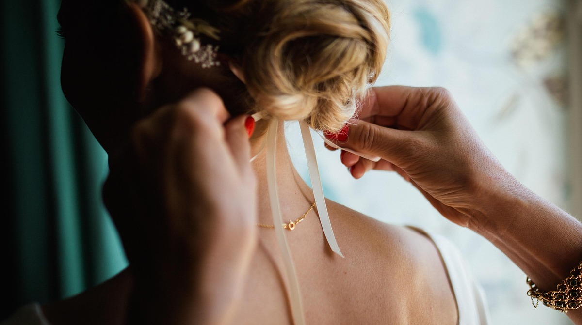 Зачіски на Новий рік 2026 - фото 1