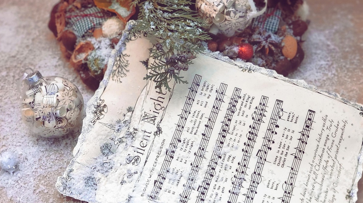 10 різдвяних хітів англійською: добірка пісень, які створять у домі святковий настрій