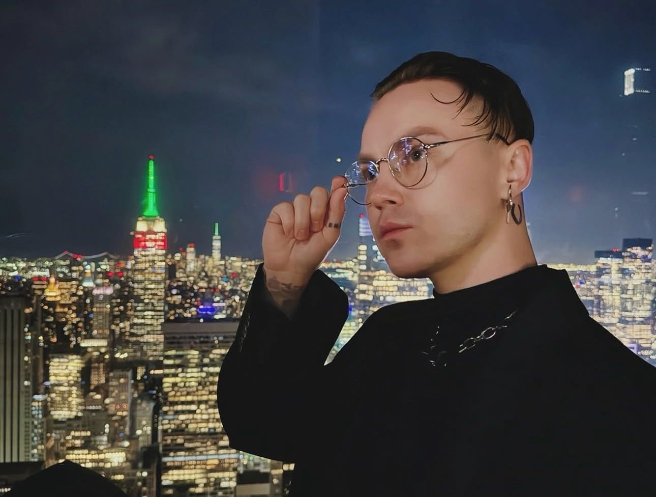 "Я на пенсію": Пивоваров пожартував про завершення кар’єри та показав свою копію