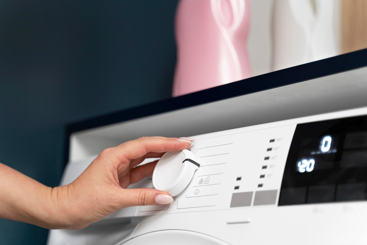 Дорога хімія з магазину не знадобиться: киньте у пралку цей фрукт і ви будете у захваті